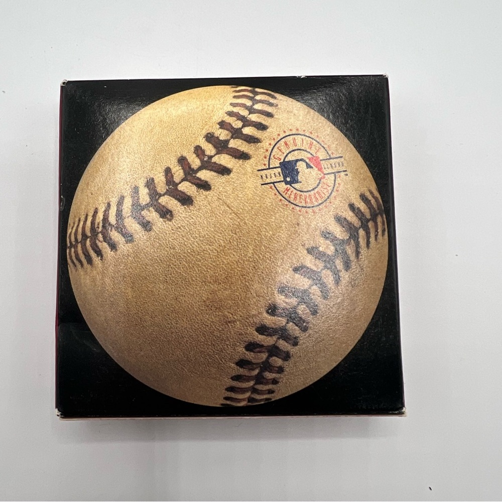 VINTAGE MLB Round‎ Playing Cards Baseball Parks Theme – Unused in Original Box